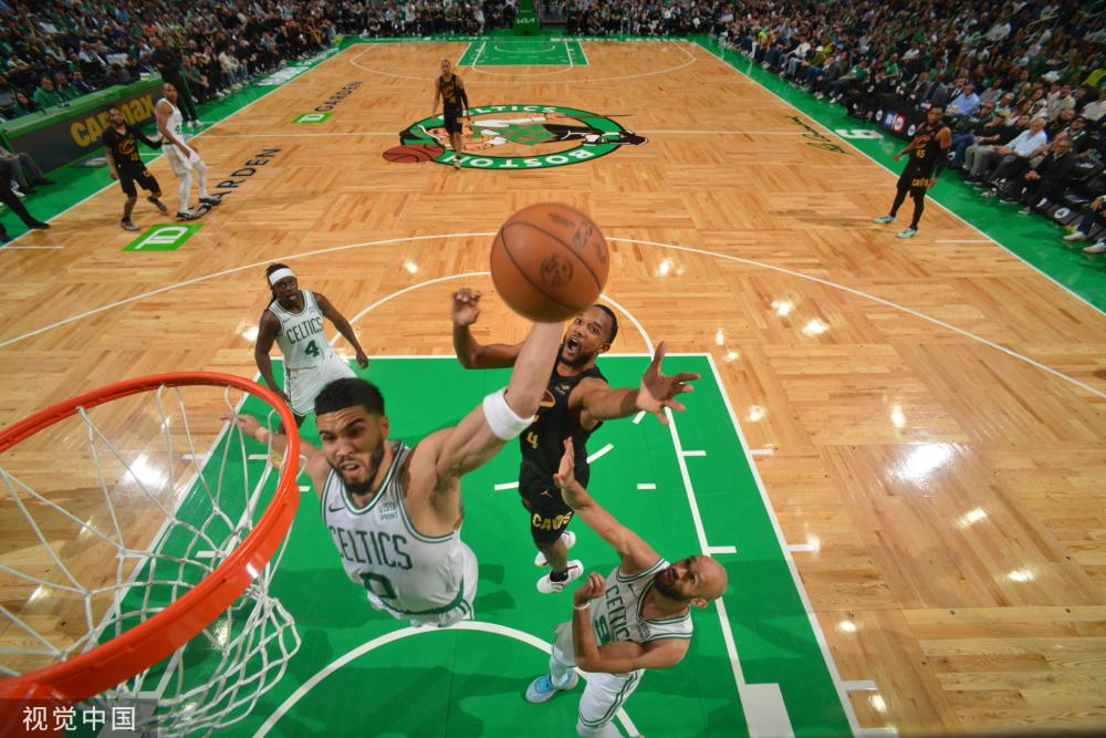 在低谷中奋 在低谷中奋